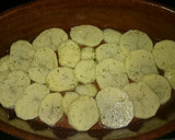 Foto del paso 3 de la receta: Muslos de pollo al horno con patatas