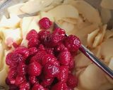 Une image de l'étape 2 de Moelleux  pommes / framboises.