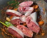 Foto langkah ke 2 dari resep Ikan Patin bumbu kuning.