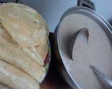 Foto del paso 3 de la receta: Enfrijoladas de hoja santa rellenas de guisado de flor de calabaza