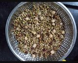 A picture of step 4 of Protein Sprouts Salad.