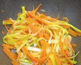 Foto del paso 3 de la receta: Espaguetis de verduras al wok