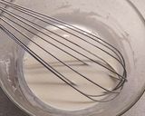 Sertésszelet karamellizált hagymás gombás tejfölös szószban recept fázis 2 fotója