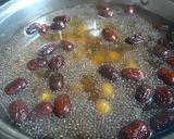 Hình bước làm 2 của món Chè táo tàu hạt chia