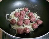 Foto langkah ke 3 dari resep Bola daging masak paprika.
