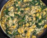 Foto del paso 3 de la receta: Tortilla de espinaca y choclo 🥬🌽