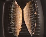 รูปขั้นตอนการทำที่ 1 ของ เมี่ยงปลาแมคเคอเรล 🐟น้ำจิ้มถั่วลิสงคั่ว (อยู่ไกลบ้าน อยากทานต้องพยายาม)