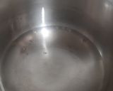 A picture of step 3 of Bread ke gulab jamun.