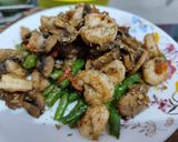 Foto langkah ke 2 dari resep Tumis Buncis, Udang & Jamur bikin nagihhhh.