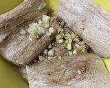Hình bước làm 1 của món Sườn Chay Khìa Nước Dừa