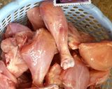 A picture of step 1 of Chicken tikka.