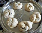 A picture of step 3 of Garlic Knots.