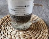 Foto langkah ke 2 dari resep Tomato Sunkist Chia Seed Ice.