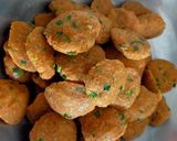 A picture of step 2 of Wheat flour mathri.