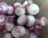 A picture of step 1 of Sirkewali Pyaaz (Pickled Onions).