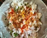 A picture of step 2 of Murmura tikki.