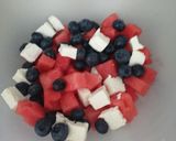 Foto del passaggio 1 della ricetta Insalata di frutta estiva