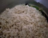 A picture of step 4 of Matar Pulao.