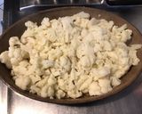 Une image de l'étape 8 de Gratin de chou fleur aux deux sauces, ail et emmental râpé.