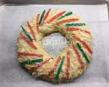 Foto del paso 6 de la receta: 👑Roscón de Reyes relleno de crema y frosting de turrón 👑