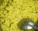A picture of step 6 of Paneer paratha.