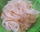 Hình bước làm 1 của món Sứa ngâm mắm nhĩ