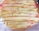 Une image de l'étape 2 de Tarte fine à la rhubarbe 😋.