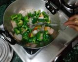 A picture of step 2 of Kadai paneer.