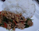 รูปขั้นตอนการทำที่ 5 ของ ผัดกระเพราหมูสับ