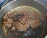 Foto del paso 2 de la receta: Chuleta de cerdo con miel y papines al verdeo