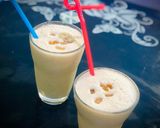 A picture of step 2 of Apple milkshake.