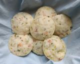 A picture of step 3 of Semolina mixed vegetable Idli.