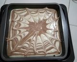 Foto langkah ke 5 dari resep Zebra Cake with Coconut Oil 🌴.