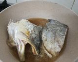 Foto langkah ke 4 dari resep Kepala Ikan Jus Nanas.