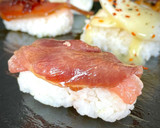 Foto del paso 5 de la receta: Sushi Ibérico: Nigiri atún y jamón