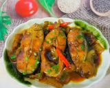 Hình bước làm 5 của món Cá hú kho nước dừa tươi
