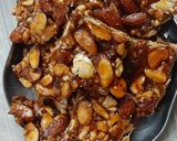 ડ્રાયફ્રૂટ્સ ચીક્કી (Dryfruits Chikki Recipe In Gujarati) રેસીપી સ્ટેપ4ફોટો