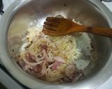 A picture of step 1 of Wholemeal onion chapati.