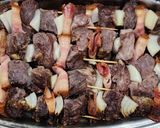Foto del paso 5 de la receta: 🍢🌶️Brochetas picantes 🌶️🍢 Carne, cebolla y panceta