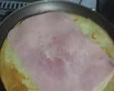 Foto del paso 5 de la receta: Panqueque de jamón y queso (masa con tallo de perejil 🌱 😁)