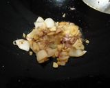 Foto langkah ke 5 dari resep Ikan Goreng Saus Tiram.