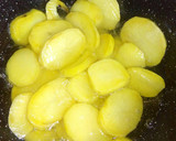 Foto del paso 3 de la receta: Huevos rotos con jamón muy fácil