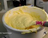 Foto langkah ke 5 dari resep Marble Butter Cake Premium.