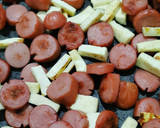 Foto del paso 2 de la receta: Salchichas en salsa, con queso
