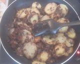 Foto del paso 5 de la receta: Huevos rotos con morcilla