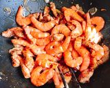 Hình bước làm 2 của món Thịt Ba Chỉ Rang Tép Mặn Ngọt