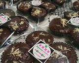 Foto langkah ke 6 dari resep Minnie Brownies|Brownies Kering Panggang.