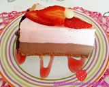 Foto del paso 6 de la receta: Tarta mousse de natillas de chocolate y fresa