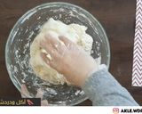 صورة لخطوة 2 من وصفة ٤ أنواع خبز بعجينة قطنية كالغيمة