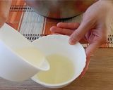Hình bước làm 5 của món Cách làm bánh Bông Lan cực dễ tại nhà | Chiffon Cake | Ở NHÀ CÙNG KIM